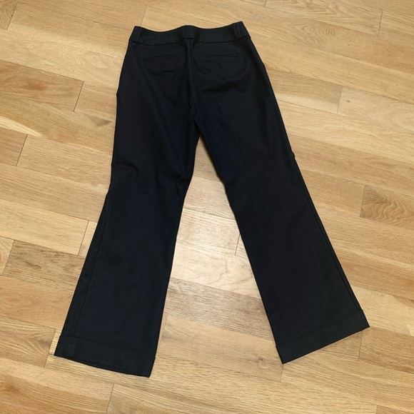 Navy Banana Republic pants, size 6 short, Jackson (curvy) fit; EUC! - Picture 3 of 5
